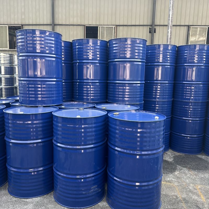 Löslichharz aus methyliertem Melamin-Formaldehyd, duroplastisches Harz, Flammpunkt 37°C, verwendet in der Verbundstoffherstellung und Papierbeschichtung